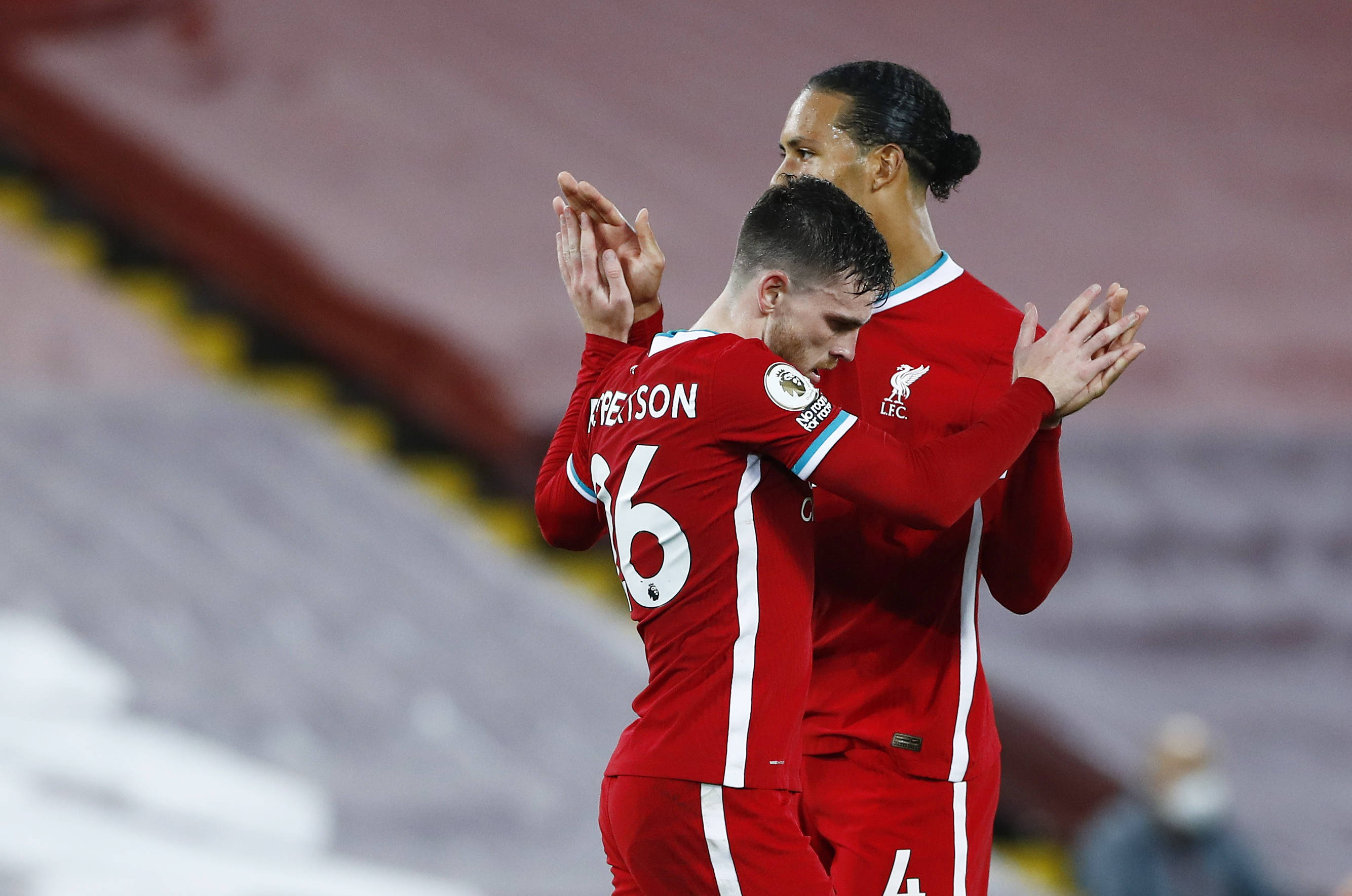 巨额的薪资 巨额的薪资